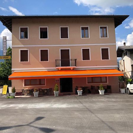 Locanda Alla Stazione Santa Giustina  エクステリア 写真